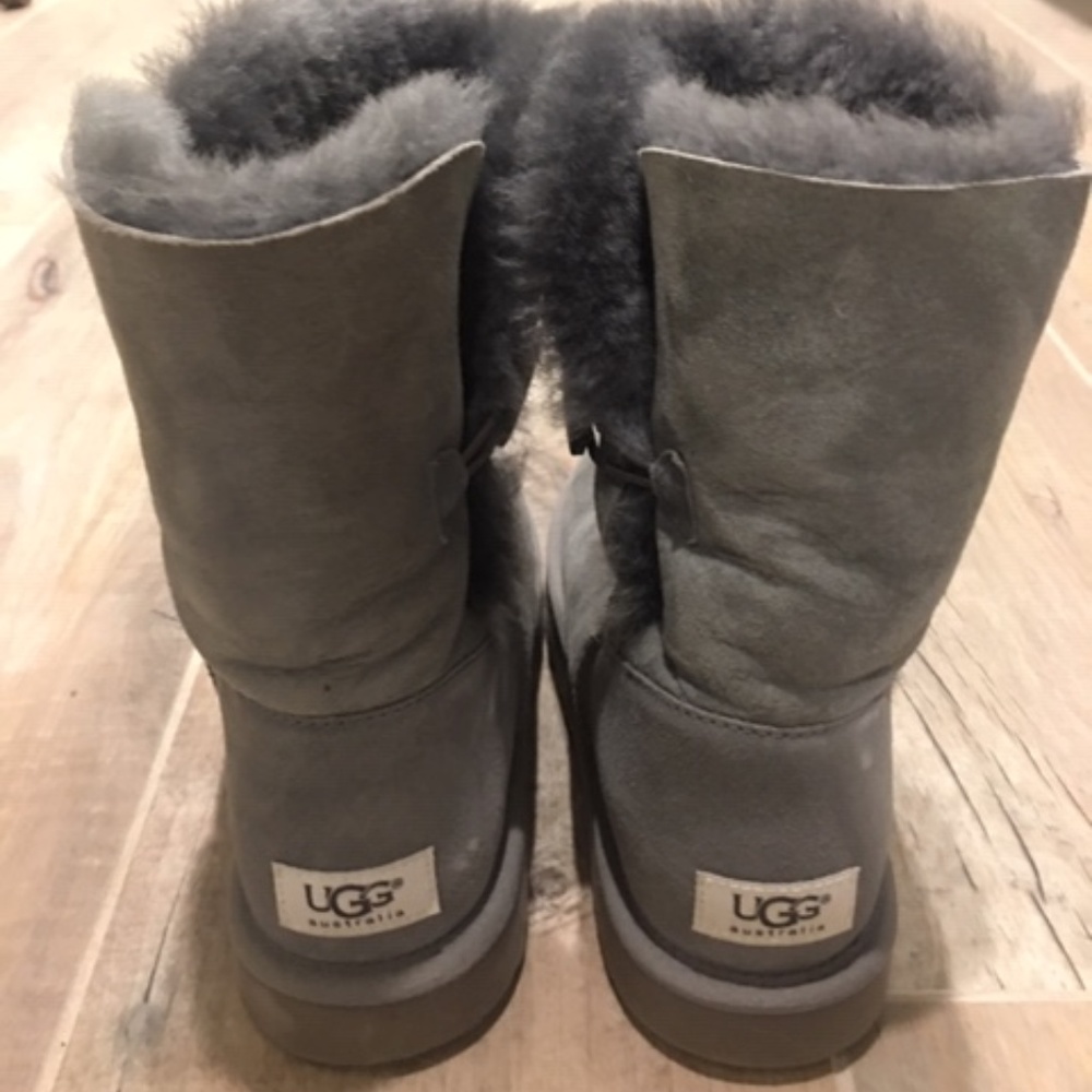 Women's UGGS lightly worn